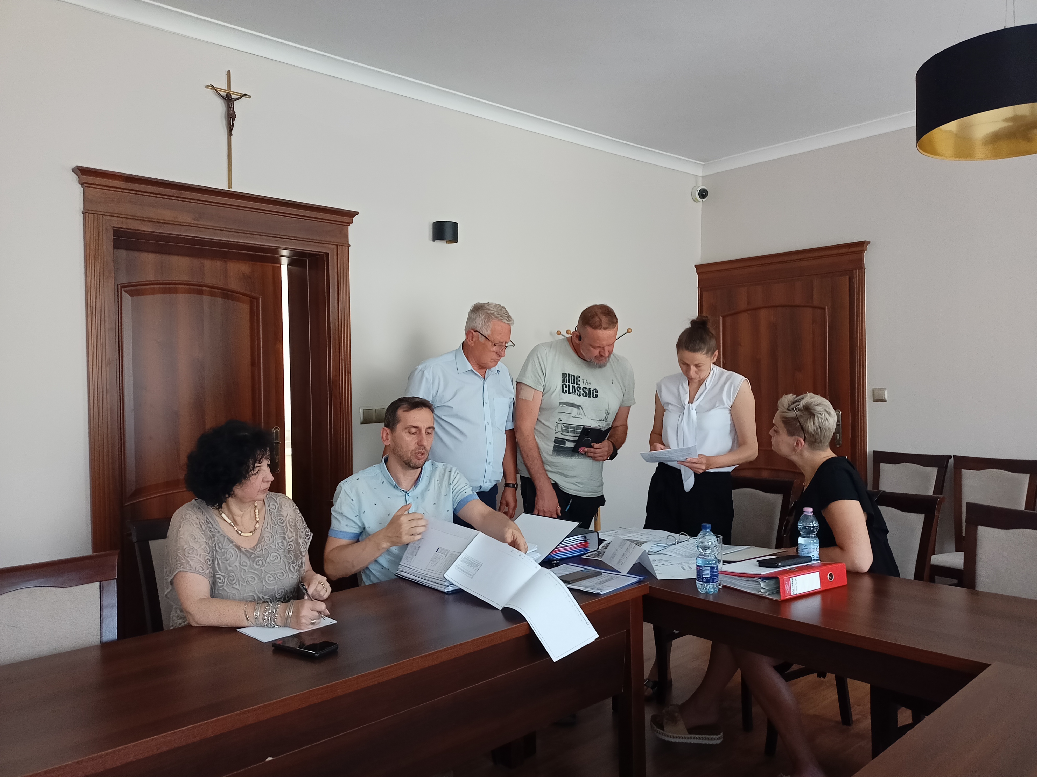 Spotkanie przygotowawcze przedstawiciela wykonawcy z&nbsp;dyrektorami szk&oacute;ł w&nbsp;Bralinie i&nbsp;NWKs. w&nbsp;celu przygotowania rozpoczęcia inwestycji termomodernizacji budynk&oacute;w oświatowych