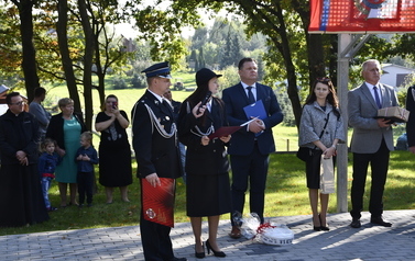 Nadanie sztandaru jednostce OSP Czermin