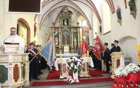 Uroczysta Msza Święta za Ojczyznę w kościele pw. św. Anny w Bralinie