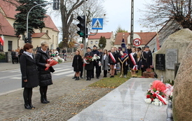 Delegacja z Zespołu Szk&oacute;ł im. ks. Michała Przywary i Rodziny Salomon&oacute;w w Nowej Wsi Książęcej