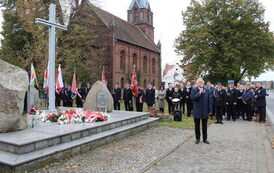 Gminne obchody Narodowego Święta Niepodległości w gminie Bralin-wystąpienie w&oacute;jta Piotra Hołosia