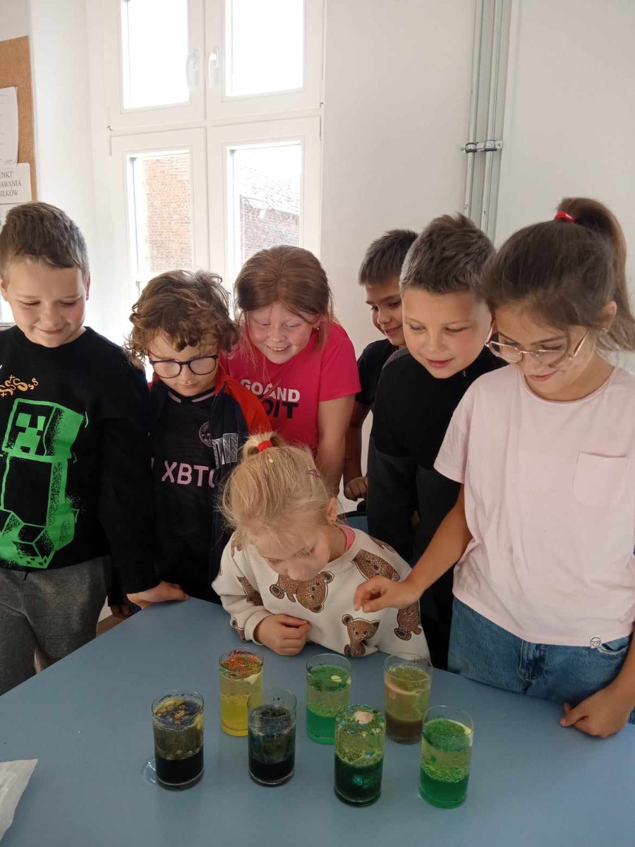 Eksperymenty w&nbsp;szkole w&nbsp;Nowej Wsi Książecej