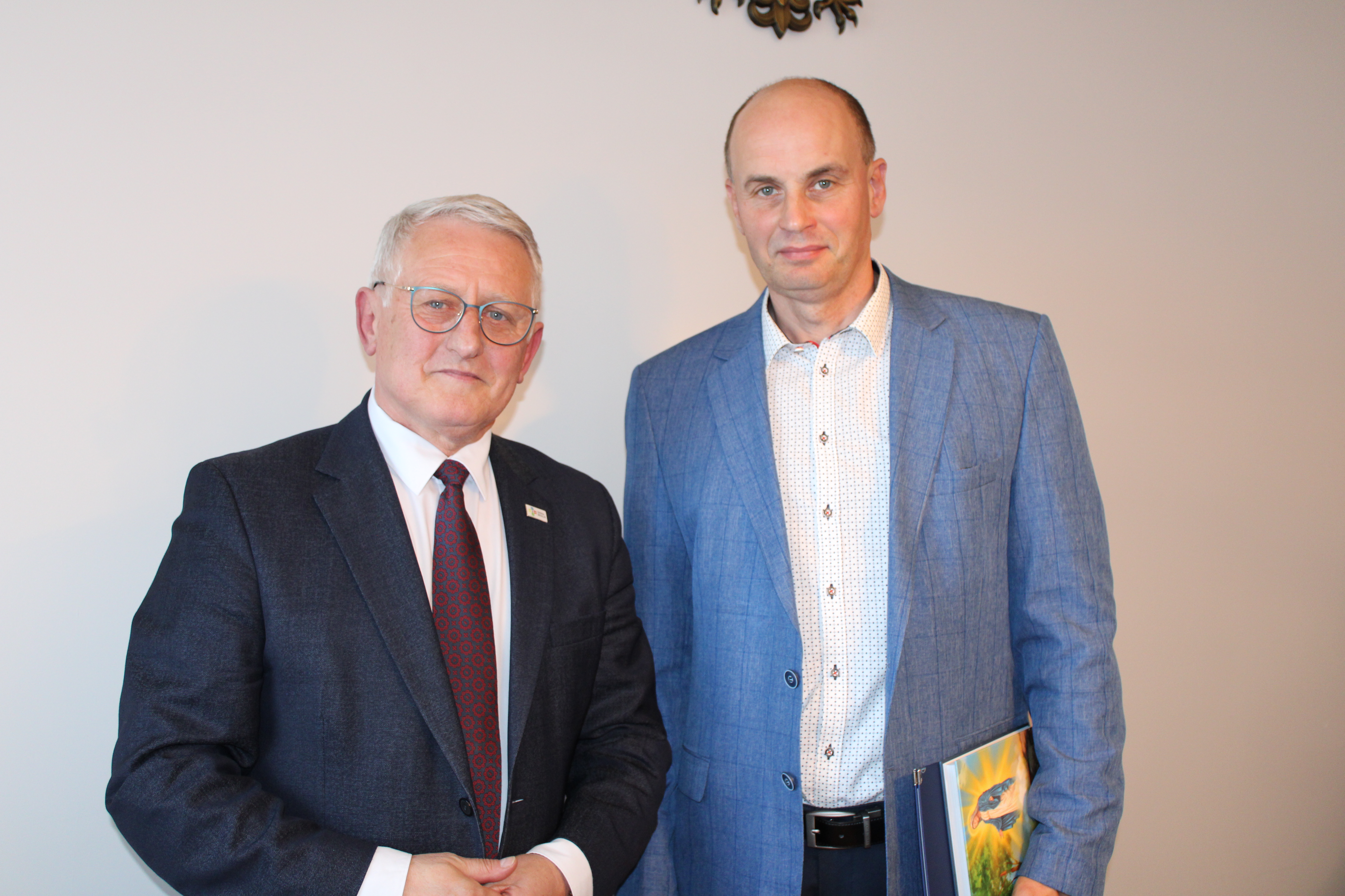 W&oacute;jt gminy Bralin z&nbsp;Radnymi Rady Gminy Bralin VIII kadencji