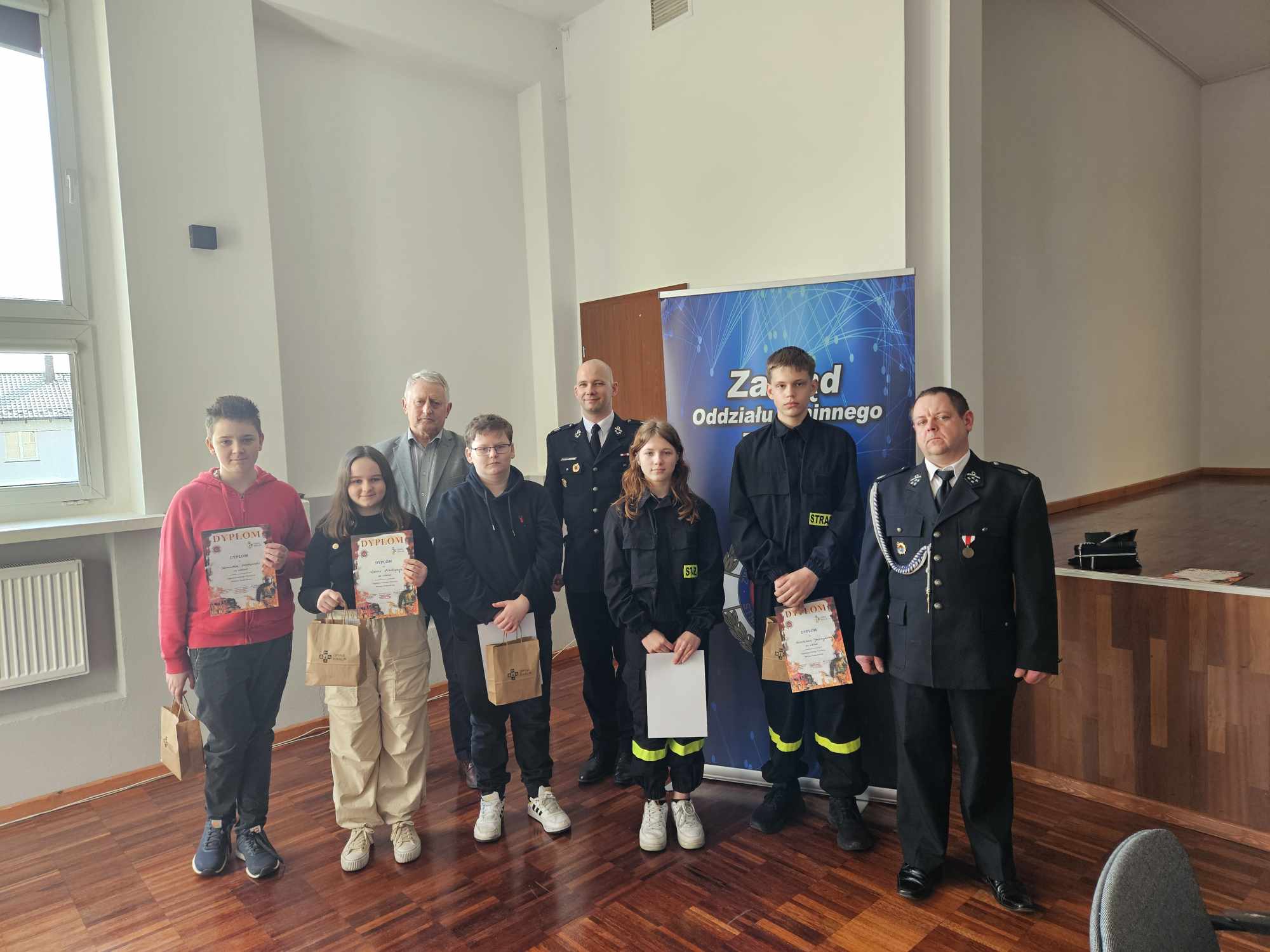 Konkurs wiedzy pożarniczej w&nbsp;gminie Bralin, uczestnicy