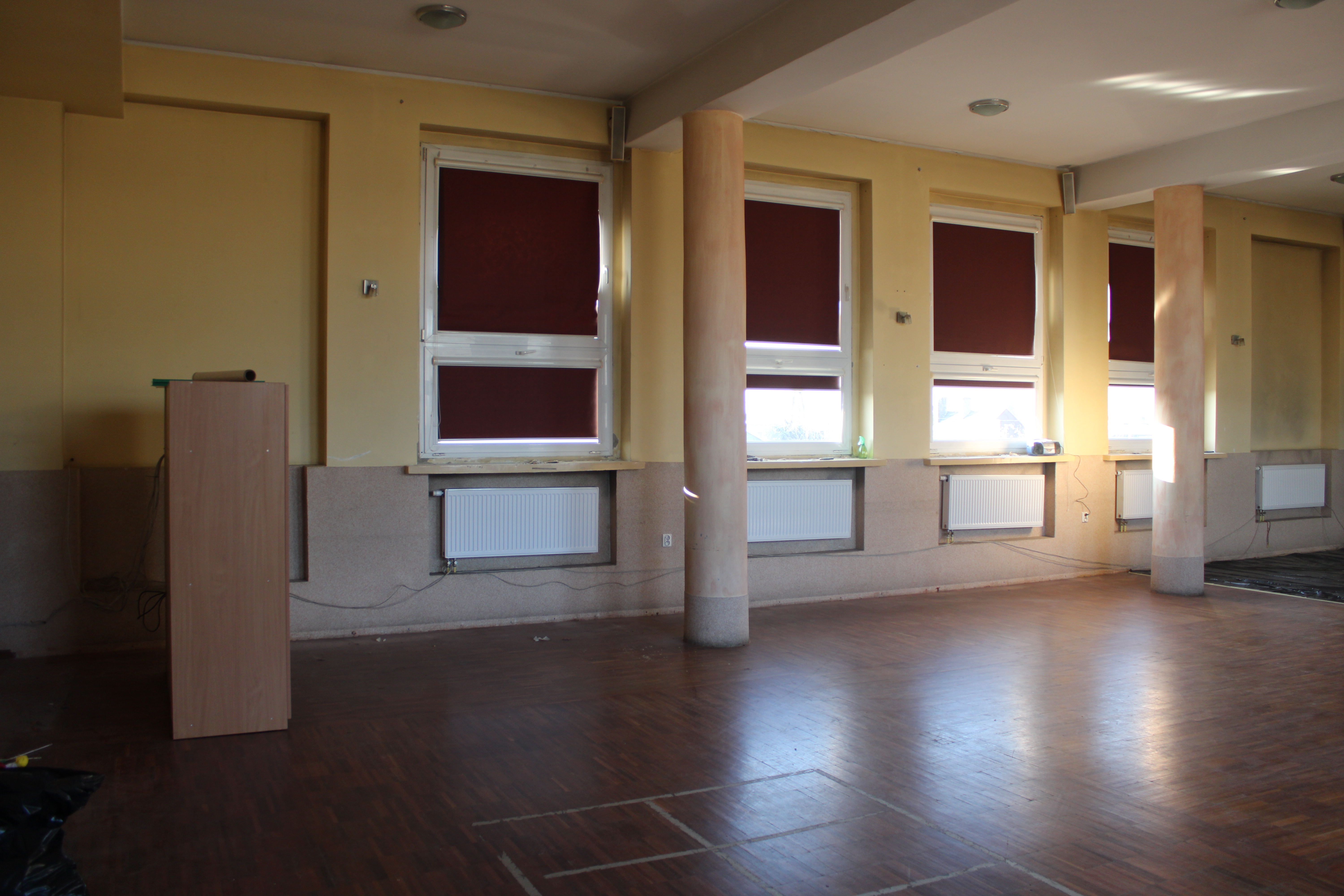 Świetlica Tęcza w&nbsp;Bralinie, sala w&nbsp;środku