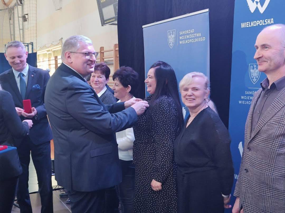 Wręczenie medali za Zasługi dla Wojew&oacute;dztwa Wielkopolkiego