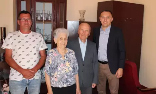 Trzech mężczyzn i jedna pani 